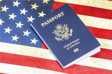 办理美国签证，符合哪些条件就可以免面试？